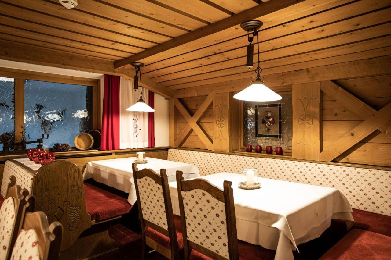Hotel Bergland Superior Sankt Leonhard im Pitztal Exterior photo